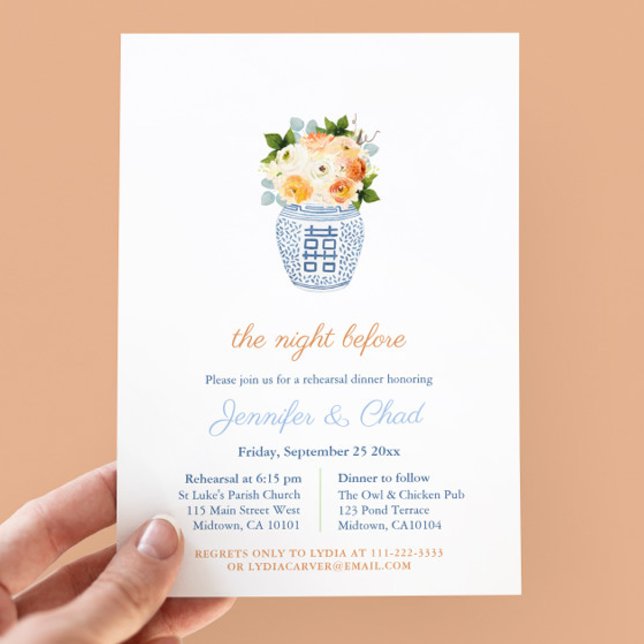 Hochzeit im Herbst Chinoiserie Probe Abendessen Einladung (Fall Flowers In Chinoiserie Vase Wedding Rehearsal And Dinner Invitation In Navy Blue & Burnt Orange)