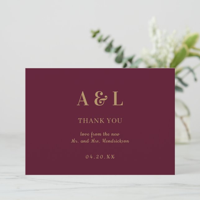 Hochzeit Minimalistischer Monogram Burgundy Gold Dankeskarte (Stehend Vorderseite)