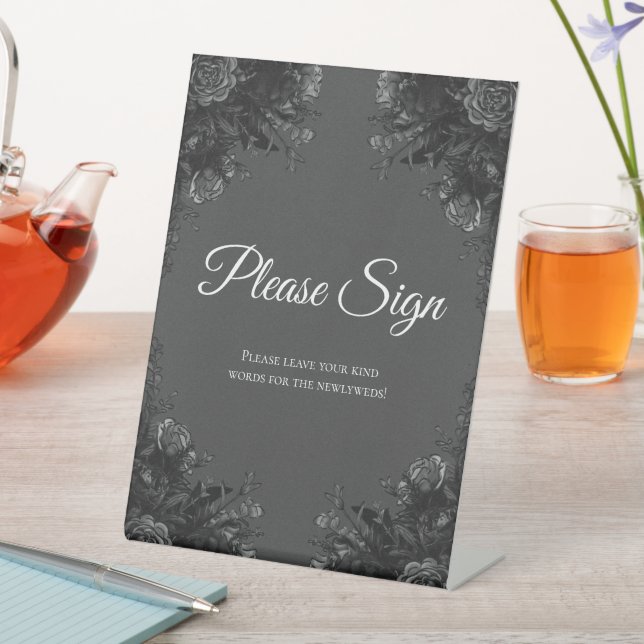 Hochzeit mit grauen und schwarzen Blumen Sockelschild (In Situ)