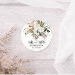 Hochzeit Mr. Pampas Gras, eucalyptus botanisch Runder Aufkleber<br><div class="desc">Hochzeit Mr. und Mrs. Pampas Gras,  eucalyptus botanisch schwarz-weiß moderne boho Gastgeschenk Dekor Geschenksticker.</div>