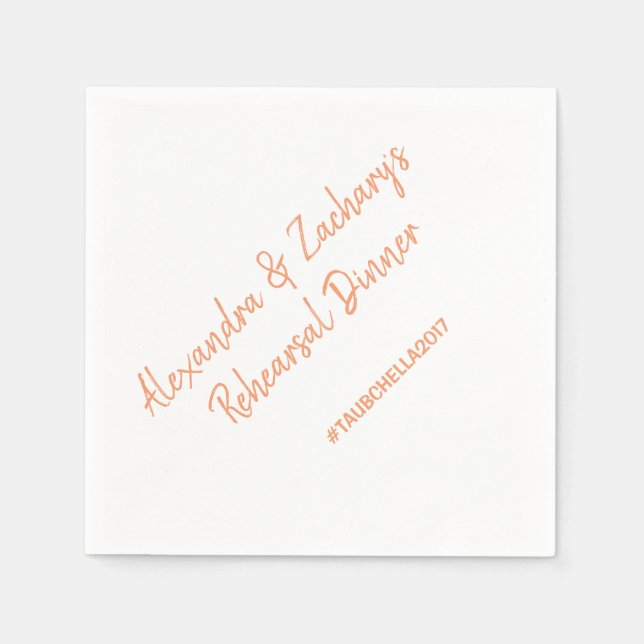 Hochzeit Probe Dinner Napkins Hashtag Peach Serviette (Vorderseite)
