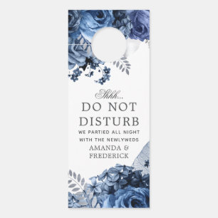 Hochzeit von Navy und Weiß mit Silberfolie Türanhänger