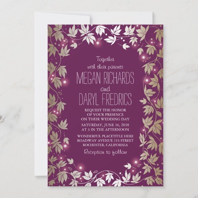 Hochzeit von String Lights Plum und Gold Garden Einladung (Vorderseite)