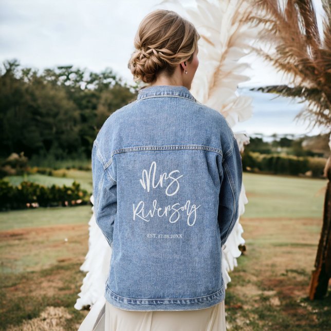 Hochzeiten mit zeitgenössischen weißen Schriften B Jeansjacke (Modern white script calligraphy weddings Bride Denim Jacket)