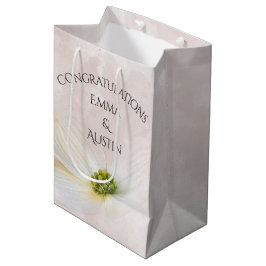 Hochzeitkosmos-Blume auf Rosa Mittlere Geschenktüte