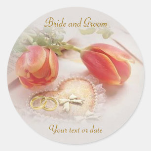 Hochzeits-Aufkleber mit Tulpen, Ringen und Herzen Runder Aufkleber