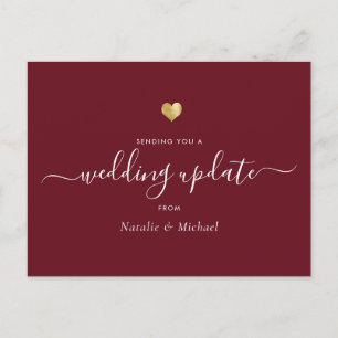 Hochzeitsaktualisierung Elegantes Script Gold Hear Postkarte