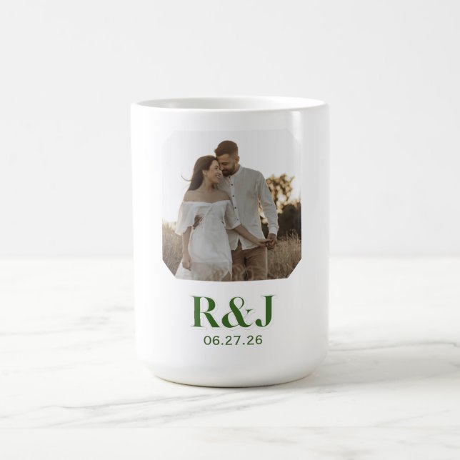 Hochzeitscoupel Foto Green Monogram hinzufügen Kaffeetasse (Mittel)