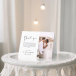 Hochzeitsdanken Foto Minimalistisch Modern Dankeskarte<br><div class="desc">Hochzeit Dankeschön Karten,  die ein Foto auf der Vorder- und Rückseite haben. Die Dankeschön-Karten enthalten eine moderne,  handgeschriebene,  kursive Schriftzeichen-Typografie,  die elegant,  einfach und modern nach Ihrer Hochzeitsfeier zu benutzen sind.</div>