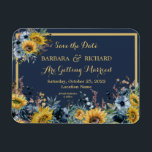 Hochzeitsdatum der Hochzeitsfeier mit blauer Sonne Magnet<br><div class="desc">Dieses atemberaubende "Save the Date Magnet" besticht durch einen marineblauen Hintergrund mit üppigen Sonnenblumen und ist umgeben von hellblauer Blume und Grün. Goldprägung und Touchs der Kalligraphie sind eine perfekte Ergänzung zu den wunderschönen Blume. Eine schöne Design-Wahl, um den Ton für Ihre Hochzeitsfeier Set. Für jede Design-Frage oder zusätzliche Anpassung...</div>