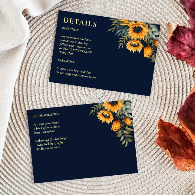 Hochzeitsdetails der Blaublauen Sonnenblume Begleitkarte (Fall navy blue rustic sunflower wedding details enclosure card moody dark blue with sunflowers)
