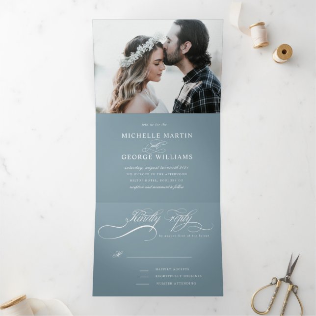 Hochzeitseinladung für elegante Kalligraphie Dreifach Gefaltete Einladung (Innenseite)