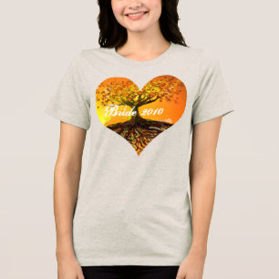 Hochzeitsfeier im Roots of Love Forest Tri-Blend Shirt