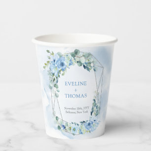Hochzeitsfeier mit Blumen und Blumen Pappbecher