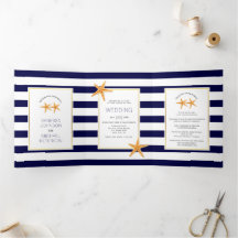 Hochzeitsfeiern am Strand mit weißem und marinebla