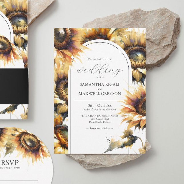 Hochzeitsfeiern mit gelber Sonnenblume Einladung (Stacked wedding invitations rustic watercolor sunflower design by Do Tell A Belle.)