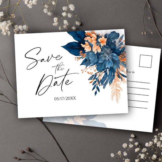 Hochzeitsfeiern Save the Date mit blauem Blumen Ankündigungspostkarte (Navy Blue Floral Elegant Wedding Save The Date Announcement Postcard)