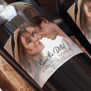 Hochzeitsfoto Save the Date Minimalistische Wein E Weinetikett