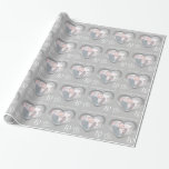 Hochzeitsjahrestags-Foto des personalisierten Geschenkpapier<br><div class="desc">Hochzeitstag-Packpapier in den Zinngrautönen. Personifizieren Sie dieses Jahrestagspapier mit Ihrem eigenen Foto und Verwandten oder Freunde Name und Jahrestagsjahr. Liest z.Z. zu unserem Tochter-und Schwiegersohn-glücklichen Jahrestag 10 Jahre. Schöner gepresster narbiger Zinneffekt in einer Herzform druckte Grafiken 10. Zinn-Hochzeitstag-Packpapierideal, um ein spezielles Geschenk oben einzuwickeln. Der 10. Jahrestag, der traditionsgemäß mit...</div>