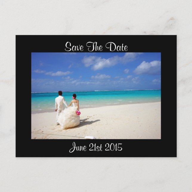 Hochzeitskuppel am Strand Save the Date Ankündigungspostkarte (Vorderseite)