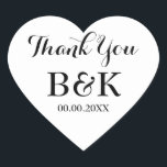 Hochzeitsleute mit weißem Herzen bevorzugen Umschl Herz-Aufkleber<br><div class="desc">Gastgeschenk Hochzeit in weißer Herzform dank Aufklebern. Schwarzweiß oder benutzerdefinierte Hintergrundfarbe. Elegante Skripttypografie. Verwenden Sie als romantische Umschlag Aufkleber / Dichtungen oder als mit Monogramm Gastgeschenk Hochzeit Label für Dankeschön. Niedliche Liebe Symbolform mit stylischem Text. Auch praktisch für andere Anlässe wie z.B. Verlobungsfeier,  Jubiläum etc.</div>