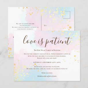 Hochzeitsliebe ist geduldig Neues Datum Teal Pink Ankündigungspostkarte