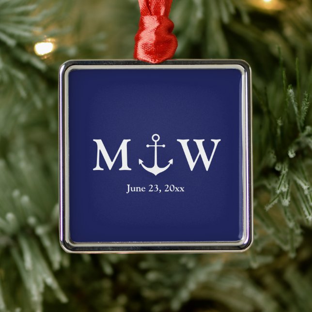 Hochzeitsnautische Ankernacht blau & weiß Monogram Ornament Aus Metall (Baum)