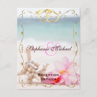 Hochzeitsringe auf der Strandempfangskarte Begleitkarte