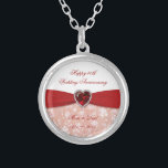 Hochzeitstag-Entwurf des Damast-40. Versilberte Kette<br><div class="desc">Ein Digitalbcon Bilder entwerfen die Aufmachung eines karminroten roten und weißen Farb- und Damastentwurfsthemas mit einer Vielzahl der kundenspezifischen Bilder, der Formen, der Muster, der Arten und des Schriftartes in diesem ein-von-ein-netten "Hochzeits-Jahrestags-Entwurf des Damast-40.". Mit diesem attraktiven und eleganten Entwurf haben Sie Ihre ganze Dekorationen, Geschenkideen und -Gastgeschenke ganz koordiniert...</div>