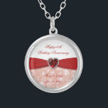 Hochzeitstag-Entwurf des Damast-40. Versilberte Kette<br><div class="desc">Ein Digitalbcon Bilder entwerfen die Aufmachung eines karminroten roten und weißen Farb- und Damastentwurfsthemas mit einer Vielzahl der kundenspezifischen Bilder, der Formen, der Muster, der Arten und des Schriftartes in diesem ein-von-ein-netten "Hochzeits-Jahrestags-Entwurf des Damast-40.". Mit diesem attraktiven und eleganten Entwurf haben Sie Ihre ganze Dekorationen, Geschenkideen und -Gastgeschenke ganz koordiniert...</div>