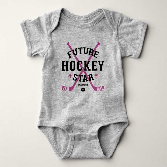 Hockey Baby Girl Future Hockey Star Pink Sticks Baby Strampler (Vorderseite)