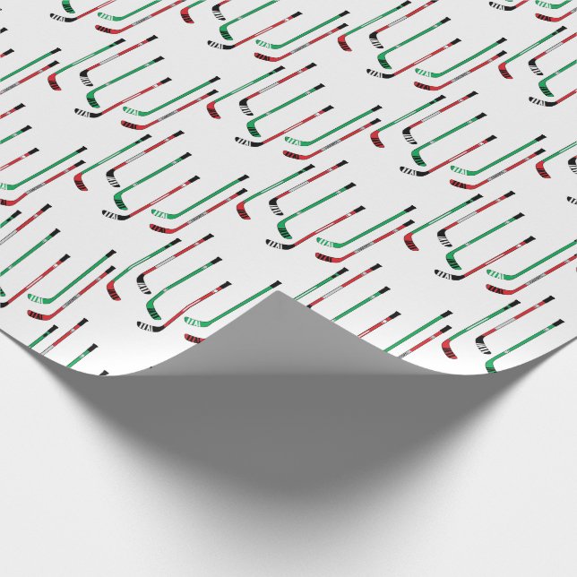 Hockey Christmas Red & Green Hockey Sticks Geschenkpapier (Ecke)