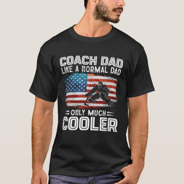 Hockey Coach Vater Hockey Goalie USA Flagge Pullov T-Shirt (Vorderseite)