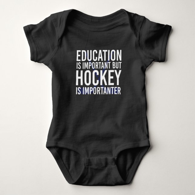 Hockey is importanter Funny Hockey gifts Baby Strampler (Vorderseite)