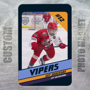 Hockey-Spieler hält an lebendigem Violet fest Magnet
