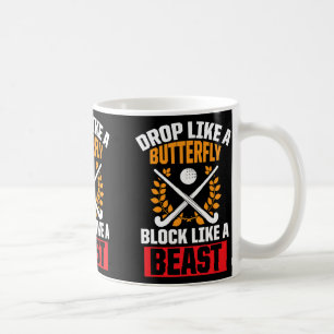 Hockeyschläger fallen wie ein Schmetterlingsblock Kaffeetasse