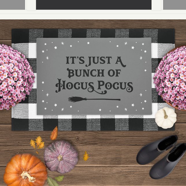 Hocus Pocus Grau und Black Halloween Zitat Fußmatte (Von Creator hochgeladen)
