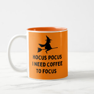 Hocus Pocus I brauche Kaffee zum Fokus Zweifarbige Tasse