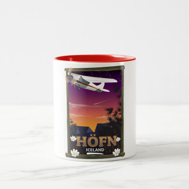 Höfn Island-Flugplakat Zweifarbige Tasse (Mittel)