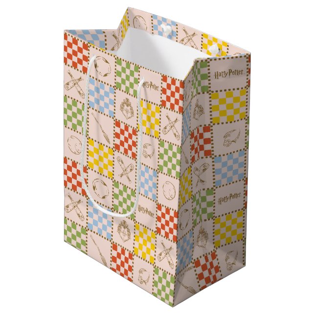 HOGWARTS™ QUIDDITCH™ Team Checker Muster Mittlere Geschenktüte (Vorderseite Schrägansicht)