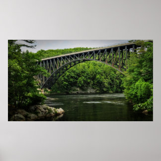 Hohe Brücke über Wasser Poster