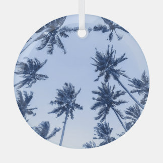 Hohe Palmen, klarer blauer Himmel. Ornament Aus Glas