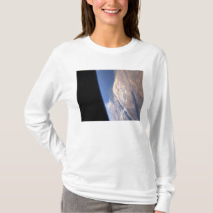 Hohe schiefe Szene T-Shirt