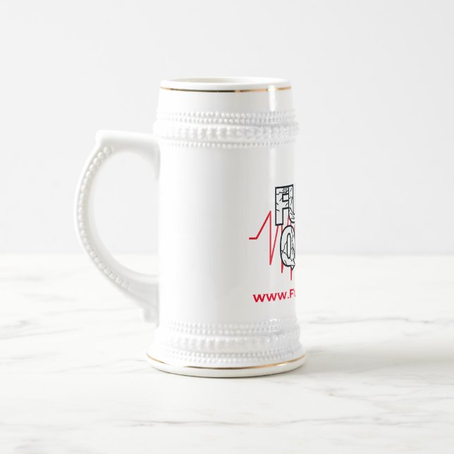 Hohe zukünftige Beben-Tasse Bierglas (Links)