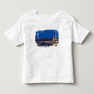 Höhenblick auf den Fernsehturm Kleinkind T-shirt