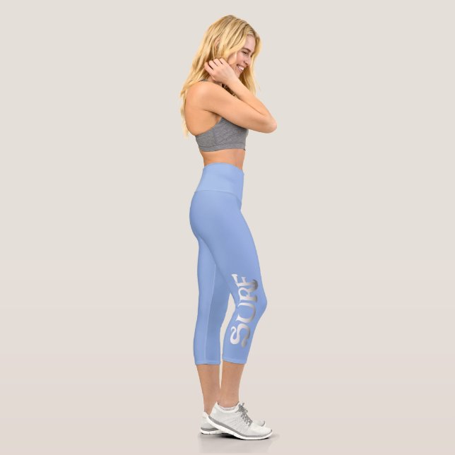 Hoher Riesenhosen (Surf Blue Hop) Capri Leggings (Rechts)