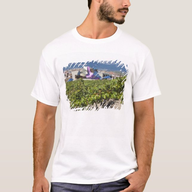 Höhere Stadtsicht und Hotel Marques de Riscal T-Shirt (Vorderseite)