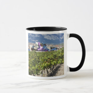 Höhere Stadtsicht und Hotel Marques de Riscal Tasse