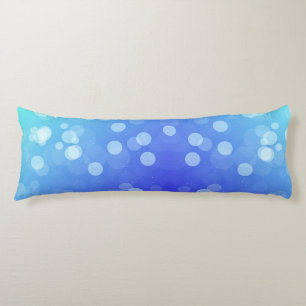 Hohes Kissen mit blauem Farbverlaufdesign