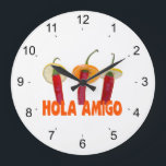 Hola Amigo Große Wanduhr<br><div class="desc">Hola Amigo. Drei Paprikaschoten mit heißem Chili,  drei Amigos in Sombreros. Text Hola Amigo. Hübsche Drucke,  Geschenke und Shirts für Spaß und gute Laune.</div>